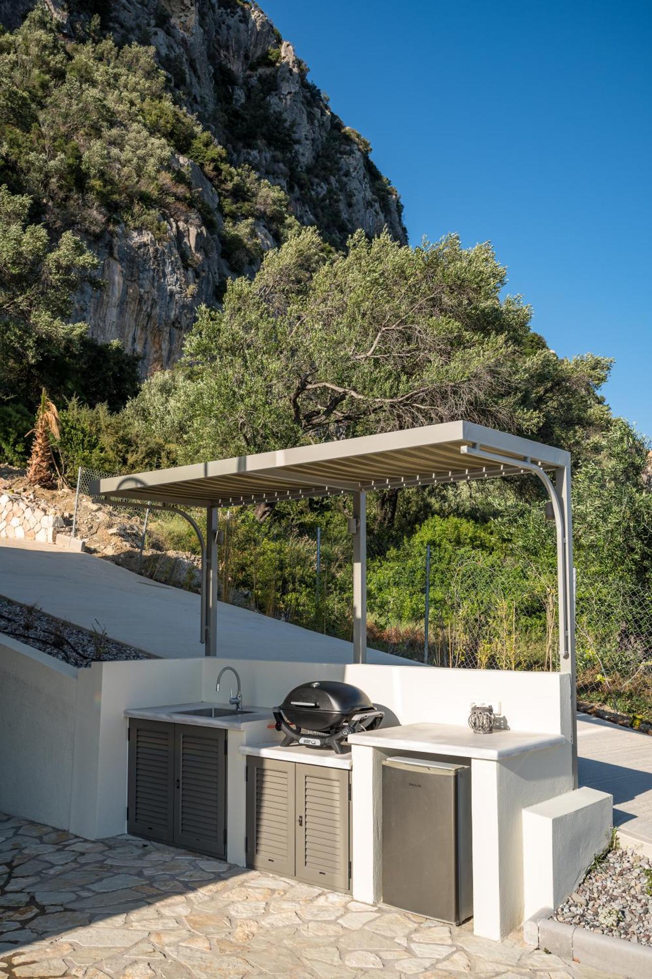 Paleo Villa